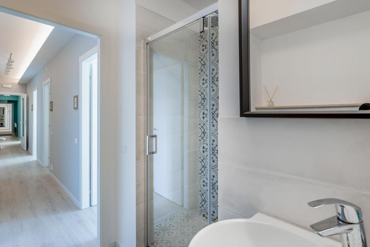 Family & Friends Rooms With Shared Bathroom Padova Bagian luar foto
